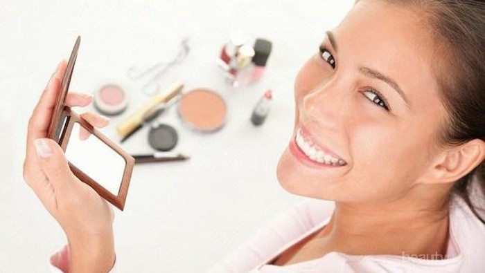 Sebelum Pakai Makeup, Ini 5 Tahapan yang Perlu Kamu Ketahui