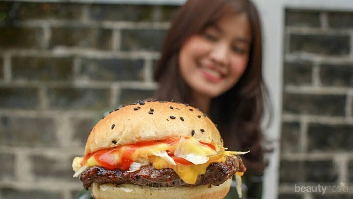 7 Burger Lokal Paling Enak di Jakarta yang Wajib Kamu Cobain