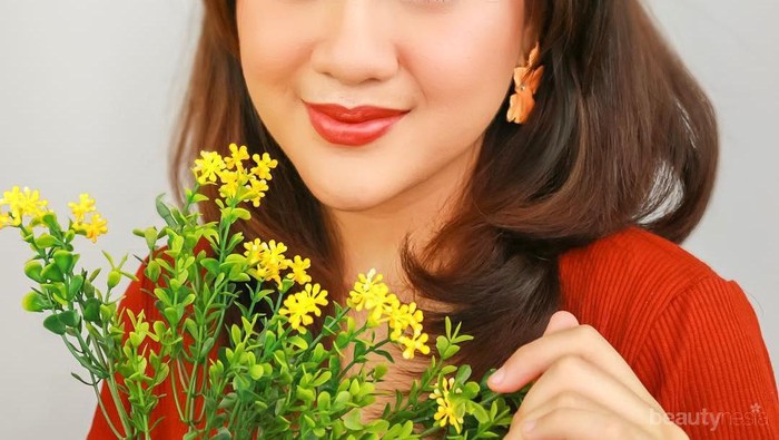 Tips Menutupi Mata Panda dan Bekas Jerawat dalam Sekejap ala Alifah Ratu