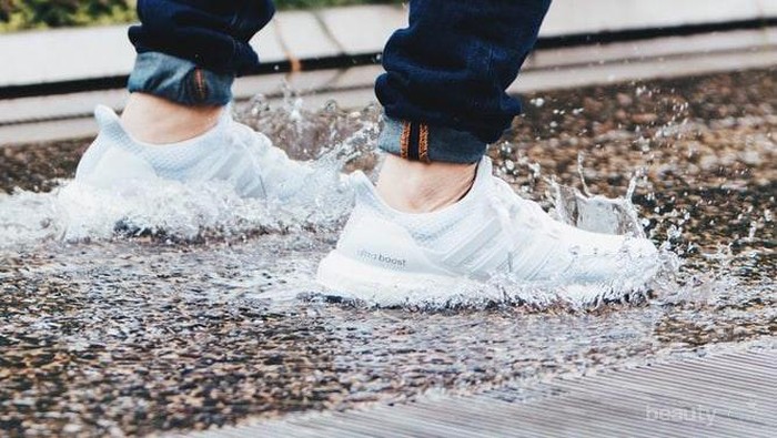 Gampang Banget! Begini Tips Mencuci Sepatu di Rumah