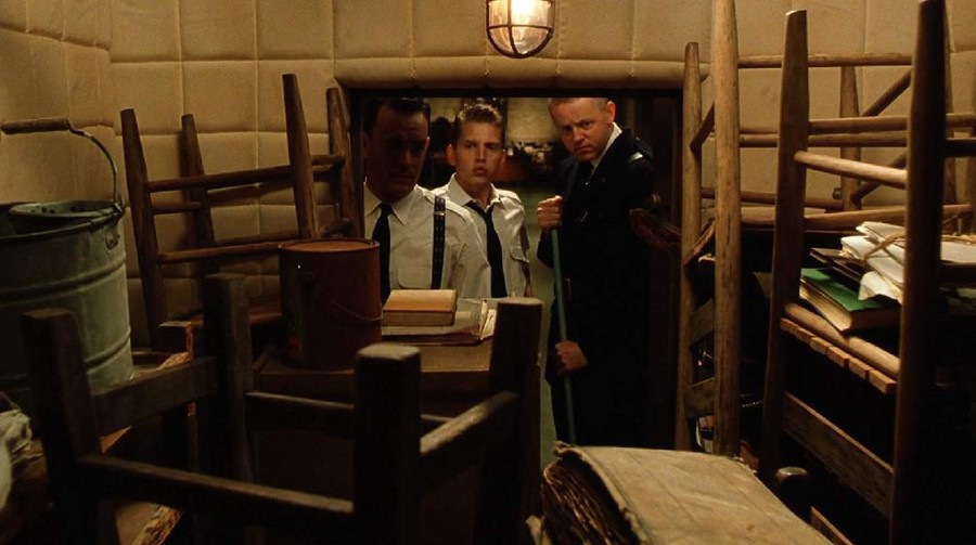 The Green Mile Deretan film terbaik yang pernah diperankan Tom Hanks sebelum akhirnya positif terjangkit virus Corona.