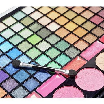 img-title Bernuansa Peach, Ini Rekomendasi Face Palette Lokal Khusus Buat Ladies