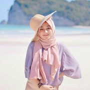 5 Skincare yang Wajib Dipakai Saat Liburan ke Pantai