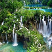Indah dan Memukau, Ini 6 Wisata Air Terjun Terbaik di Indonesia