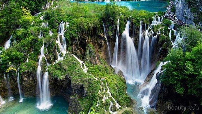 Indah dan Memukau, Ini 6 Wisata Air Terjun Terbaik di Indonesia