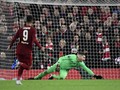 Keluarga Suporter Liverpool Tuding Pemerintah Inggris Bohong