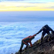 Manfaat Mendaki Gunung untuk Kesehatan Tubuh
