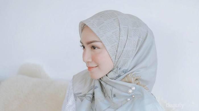 Tuspin Mutiara, Pengganti Jarum Pentul yang Lagi Hits di Kalangan Hijabers
