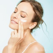 Hati-Hati Ladies, 5 Kesalahan Penggunaan Sunscreen Ini Bikin Kulit Gosong