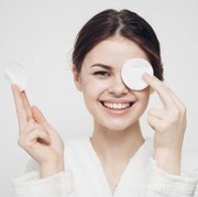 Toner Hydrating dan Toner Exfoliating, Mana yang Lebih Dulu Dipakai?