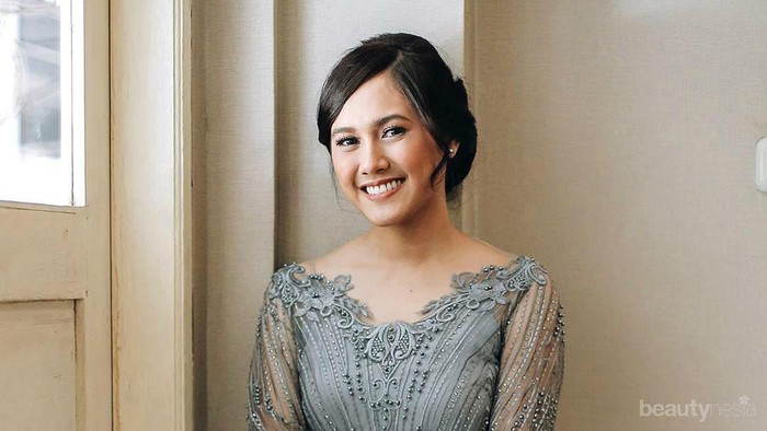5 Gaya Kebaya Modern Annissa Soebandono, Adik Alyssa Soebandono yang Tak Kalah Cantik