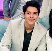 Momen Kebersamaan Prilly Latuconsina dan Maxime Bouttier Sebelum Putus Cinta