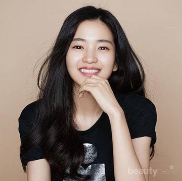 8 Potret Cantik Kim Tae Ri, Lawan Main Song Joong Ki di Film Terbaru Pasca Cerai
