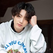 8 Seleb Pria Korea yang Terlihat Tampan dengan Rambut Panjang