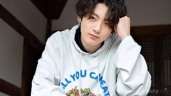 8 Seleb Pria Korea Yang Terlihat Tampan Dengan Rambut Panjang