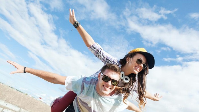 Cowok Humoris vs Cowok Romantis, Hmm Pilih Mana ya?