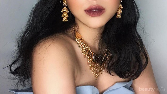 Tak Harus Seram, Coba 8 Eye Makeup Playful Cindercella untuk Halloween