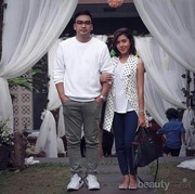 Potret Mantan Suami Rina Nose yang Kini Punya Istri Baru