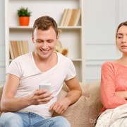 Tips Mengatasi Cemburu Berlebihan Terhadap Pasangan