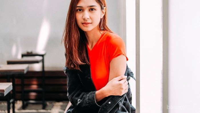 5 Wajah Bare Face Mikha Tambayong, Tetap Cantik Tanpa Makeup