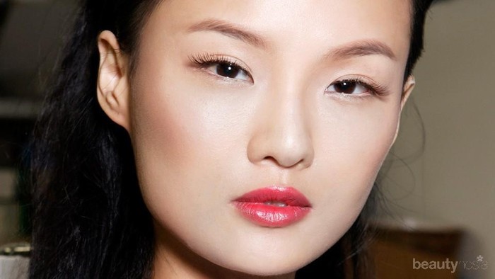 Ini Cara Bibir Tetap Lembap Meski Pakai Lipstik Matte Saat Puasa