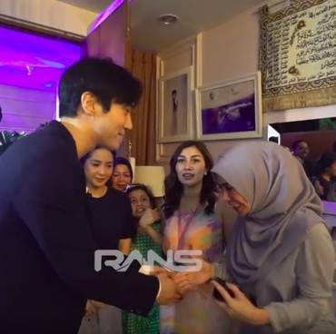 Perilaku Choi Siwon di Rumah Raffi Ahmad & Nagita Slavina Tuai Pujian