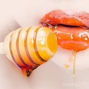Cara Memerahkan Bibir dengan Madu Secara Instan