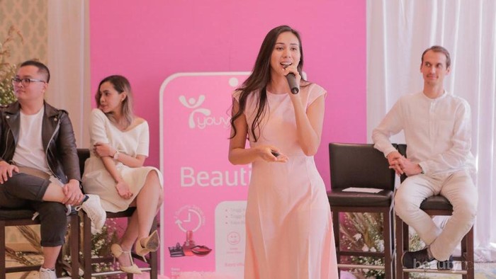 Pancarkan Cantik Alami dari Dalam dengan YOUVIT Beauti+ Pancarkan Cantik Alami dari Dalam dengan YOUVIT Beauti+