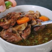 Gurih dan Nikmat, 5 Tempat Makan Sop Buntut yang Cocok untuk Buka Puasa