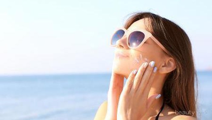 Jangan sampai Salah, Begini Cara Pakai Sunscreen yang Benar! Jangan sampai Salah, Begini Cara Pakai Sunscreen yang Benar!