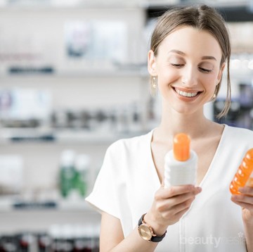 img-title Sunblock atau Moisturizer, Mana yang Dipakai Lebih Dulu?