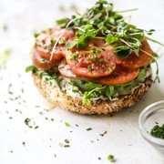 Resep Sandwich Tomat, Kreasi Sarapan Praktis yang Nikmat