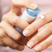 Body Lotion Gak Cukup! 3 Alasan Penting Kenapa Wajib Pakai Hand Cream Setiap Hari