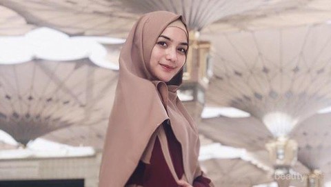 5 Artis Cantik Indonesia Yang Putuskan Berhijab Di Tahun 2019