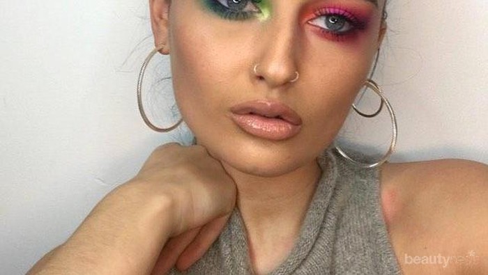 Trend Makeup: Eyeshadow Tidak Matching untuk Tampilan Edgy yang Chic