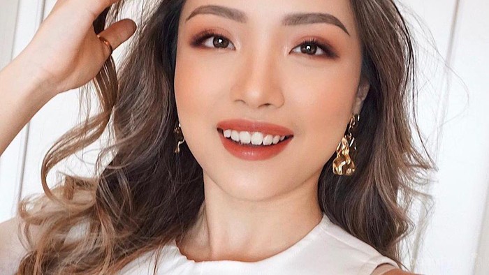 Tutorial Makeup Anti Telat ala Beauty Vlogger Gel Angelicca, Ready dalam 10 menit!