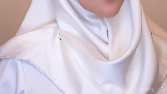 Lihat Cantiknya Fairuz A Rafiq dalam Balutan Makeup Flawless untuk Pesta