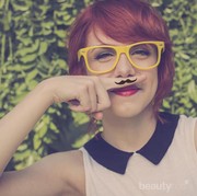 Dapatkan Wajah Flawless, Begini Cara Tepat Mencukur Kumis Tipis Wanita