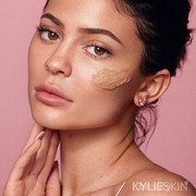 Produk Skincare Kylie Jenner yang Disebut Berbahaya, Ternyata Ini Faktanya!