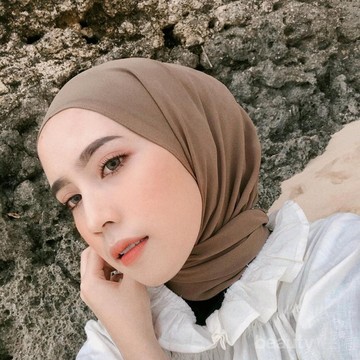 img-title Begini Seharusnya Rutinitas Skincare untuk Kulit Dehidrasi Selama Puasa