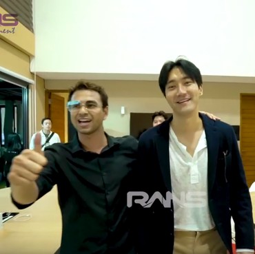 5 Artis Indonesia yang Akrab dengan Selebritas Luar Negeri