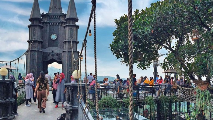 5 Tempat Makan Cozy dan Asyik di Bandung untuk Bukber