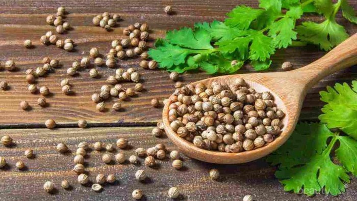 5 Tips Paling Ampuh Mengatasi Sariawan Saat Puasa