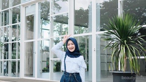 Hijabers Yuk Tampil Trendi Dengan 7 Padu Padan Rok Jeans Ini Hijabers Yuk Tampil Trendi Dengan 7 Padu Padan Rok Jeans Ini