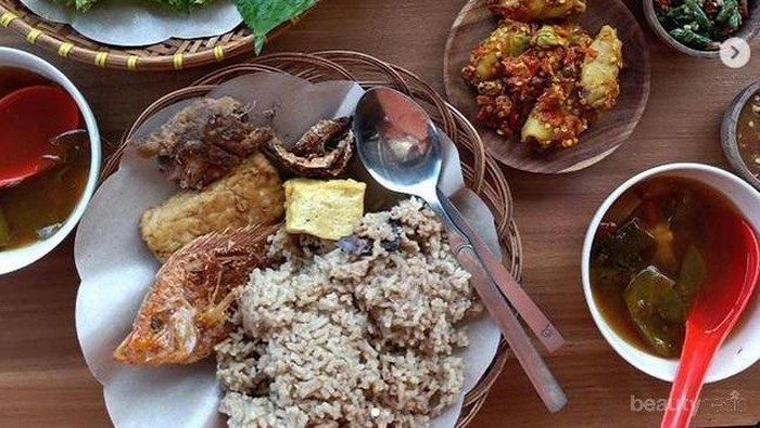 Sering Lewat Stasiun MRT Cipete Raya? Ini 4 Rekomendasi Tempat Kuliner Murah yang Patut Kamu Coba