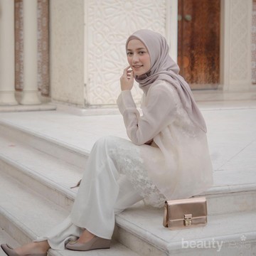 Inspirasi Padu Padan Celana untuk Kondangan ala Hijabers Mega Iskanti