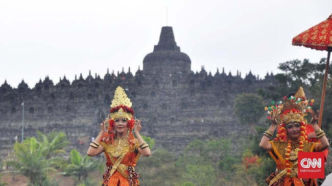 Jumlah wisatawan di Borobudur anjlok 30 persen pada Februari 2020 dibanding periode yang sama tahun lalu.
