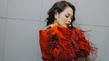 img-title 5+ Artis Alami Kekerasan dari Pacar, Disayat Pisau-Diancam Sebar Foto Bugil