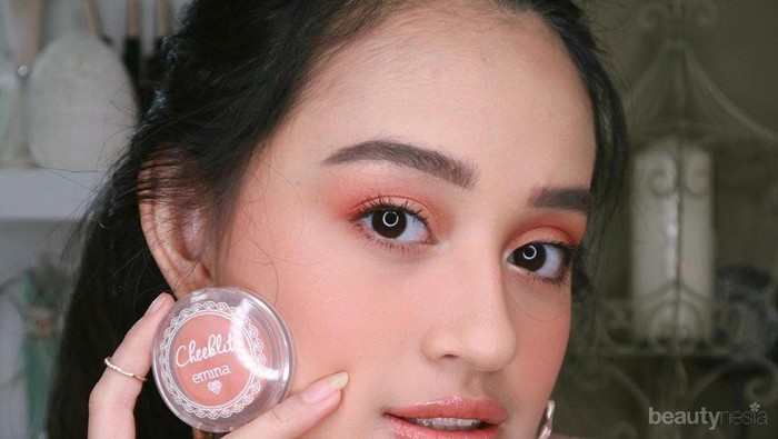 6 Rekomendasi Blush On untuk Anak SMA, Bikin Pipi Merona Tanpa Terlihat Menor
