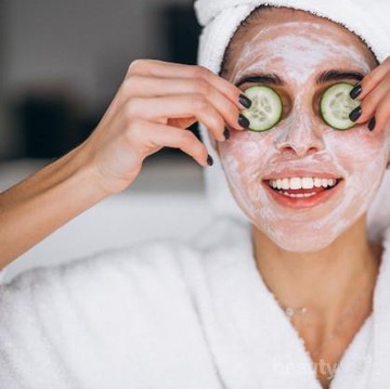 Skincare 101: Semua yang Perlu Kamu Tahu Tentang Facial dari Ahli Kecantikan